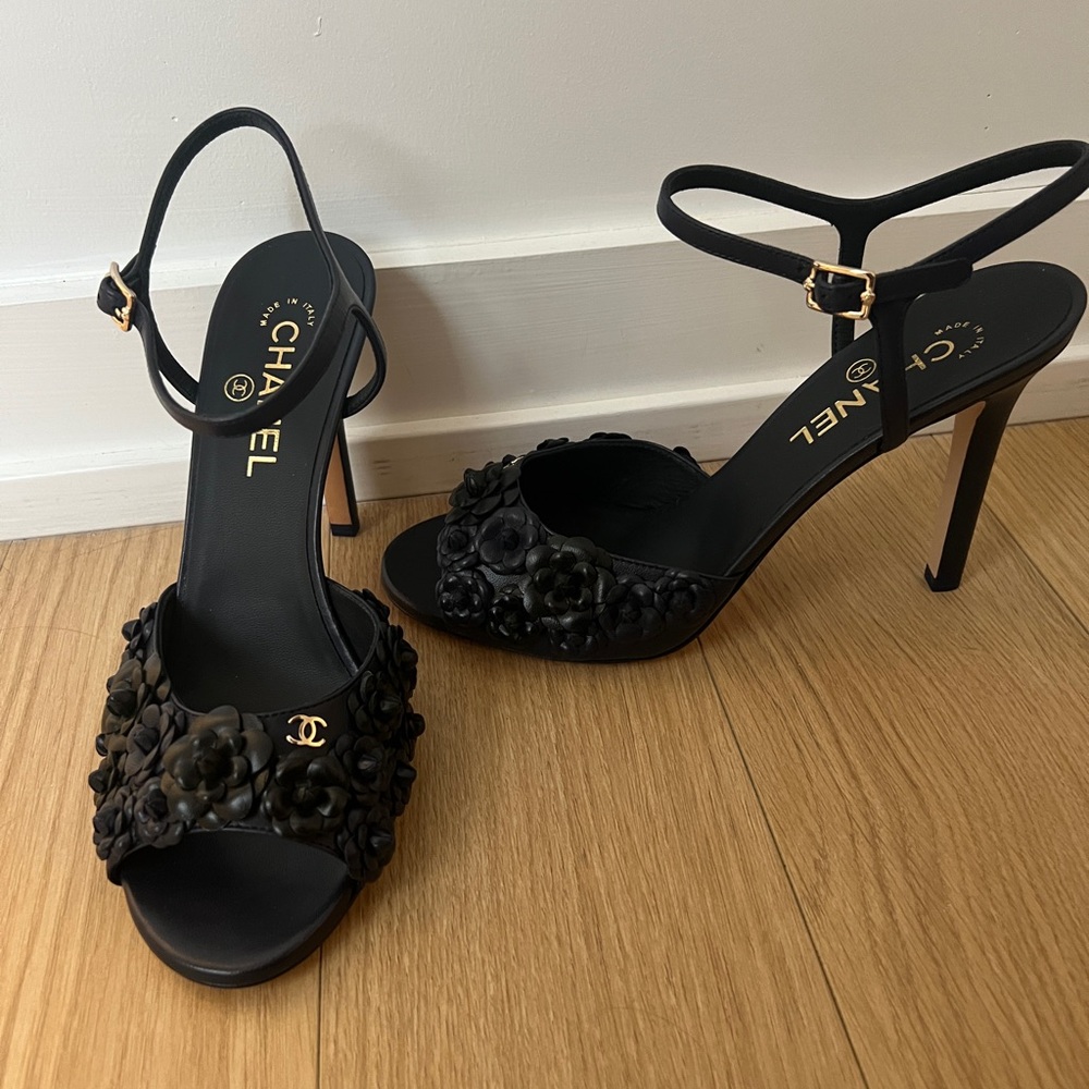 Chanel Black Heeled Floral Embellished Heels - Picture 6 of 8